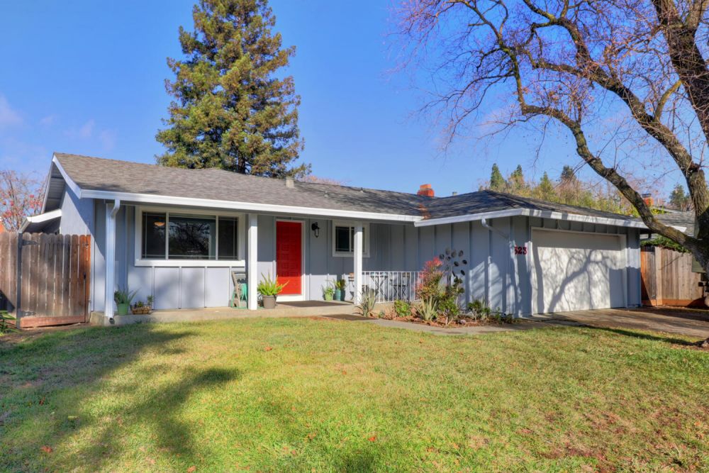 323 Cabrillo Ave